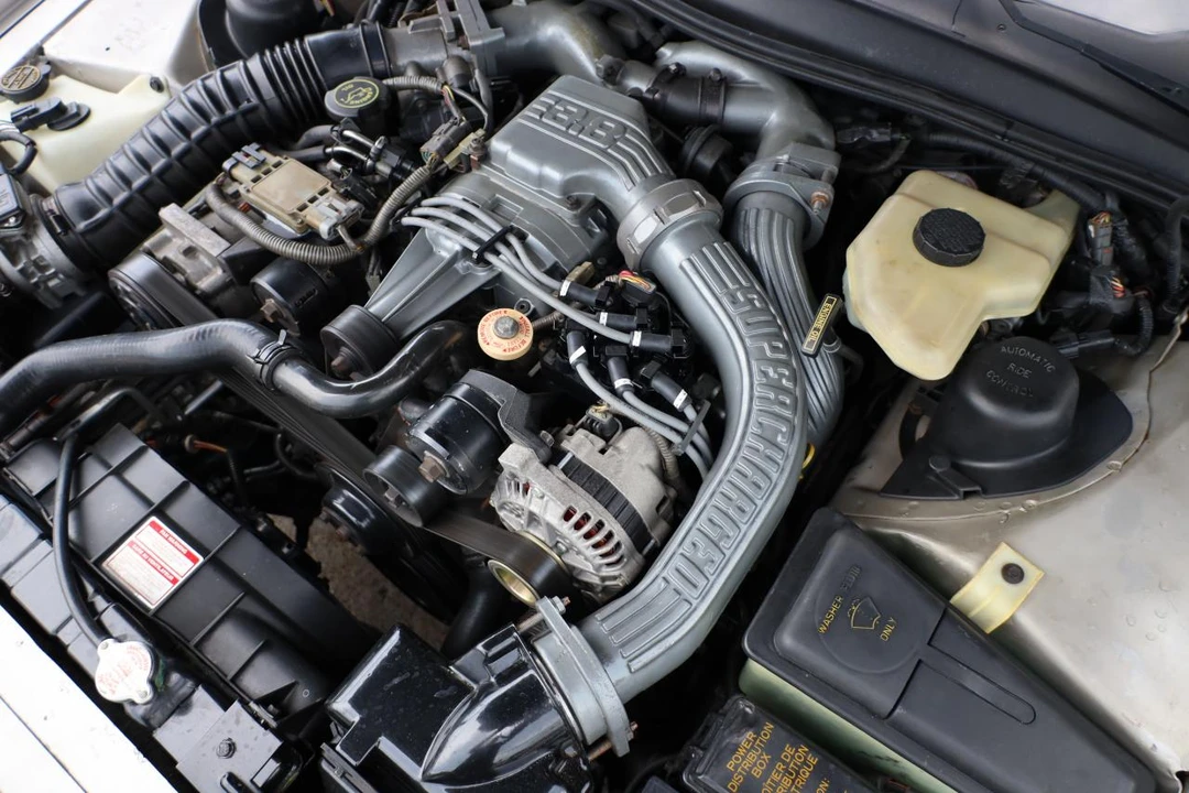 1990 Ford Thunderbird - Image 12 of 31