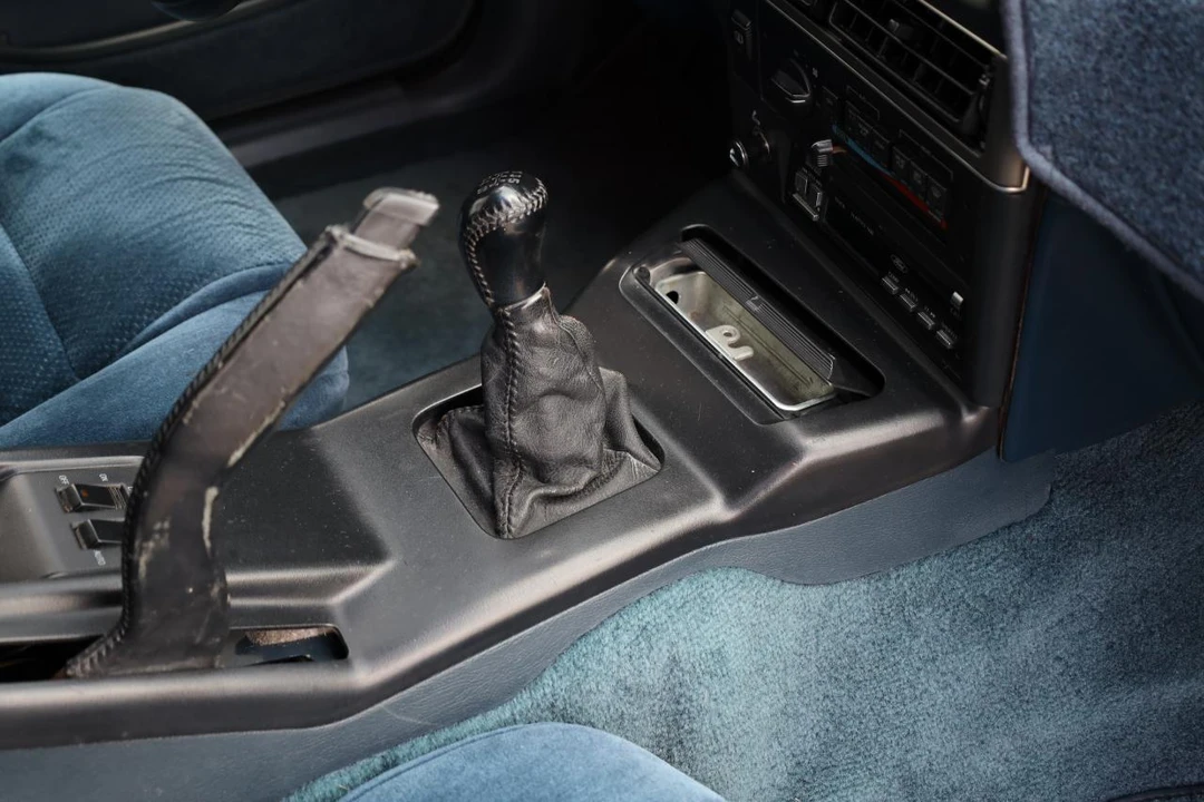 1990 Ford Thunderbird - Image 28 of 31