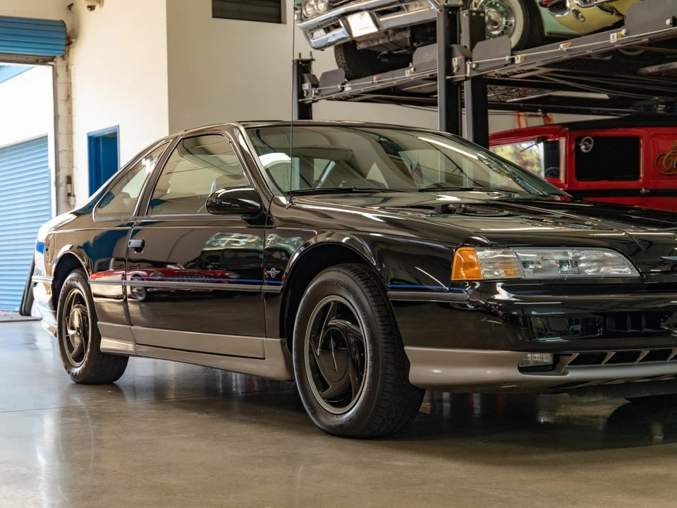1990 Ford Thunderbird 10th Gen - Image 14 of 21