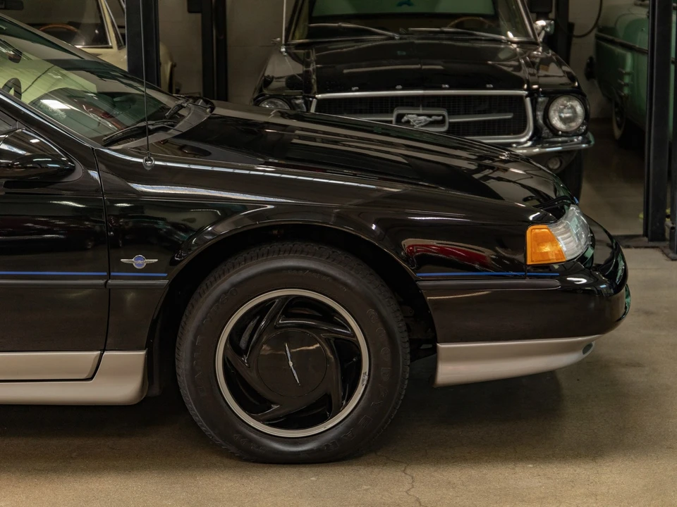 1990 Ford Thunderbird 10th Gen - Image 4 of 21