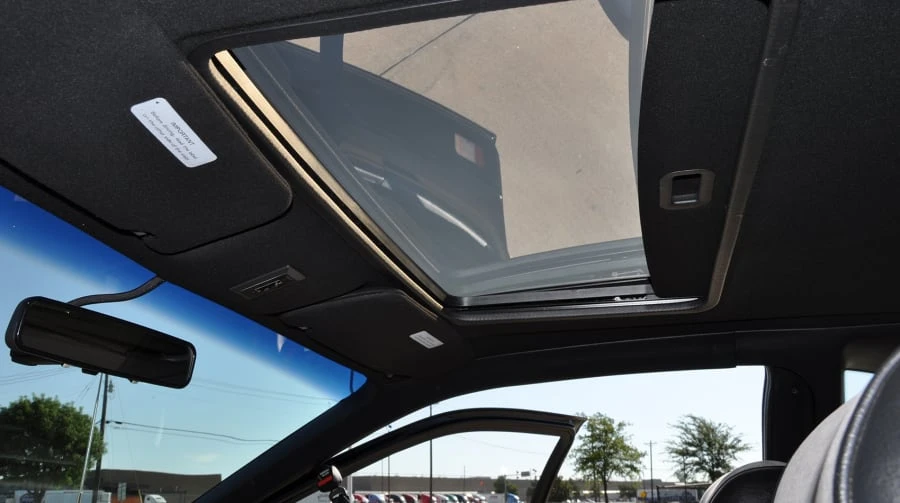 1990 Ford Thunderbird 10th Gen - Image 5 of 12