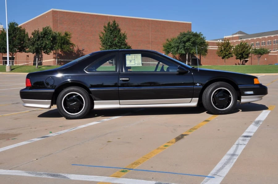 1990 Ford Thunderbird 10th Gen - Image 12 of 12