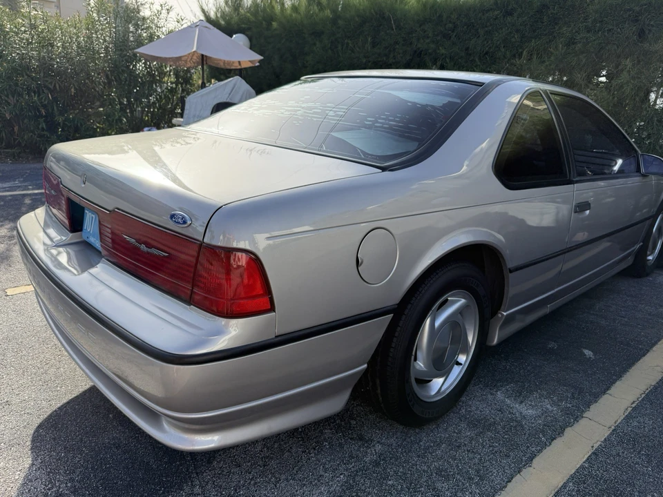 1990 Ford Thunderbird 10th Gen - Image 29 of 31