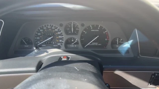 1990 Ford Thunderbird 10th Gen - Image 5 of 22