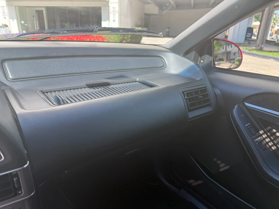 1990 Ford Thunderbird 10th Gen - Image 17 of 22