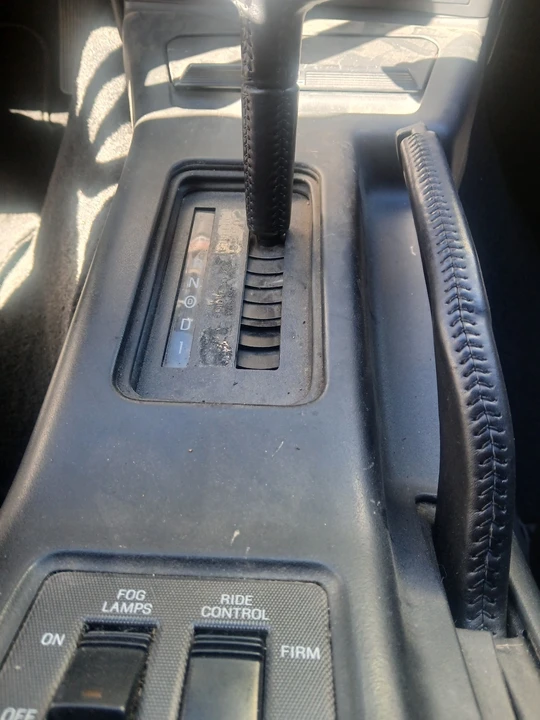 1990 Ford Thunderbird 9th Gen - Image 17 of 21