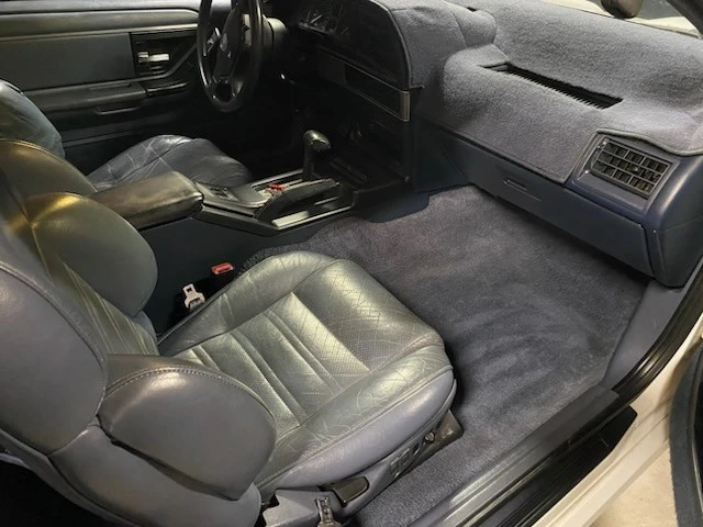 1990 Ford Thunderbird 10th Gen - Image 4 of 13