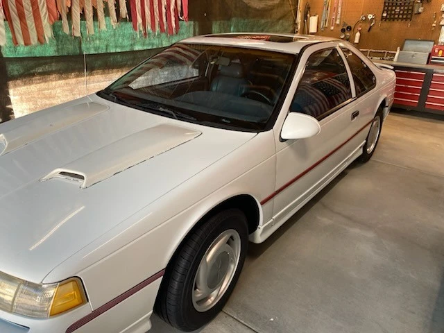 1990 Ford Thunderbird 10th Gen - Image 8 of 13