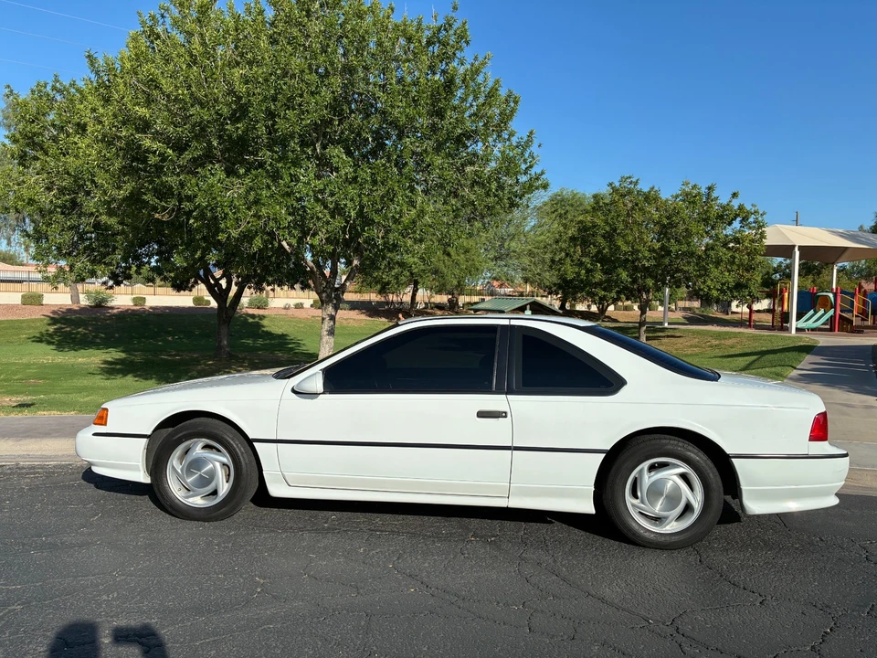 1990 Ford Thunderbird 10th Gen - Image 25 of 25