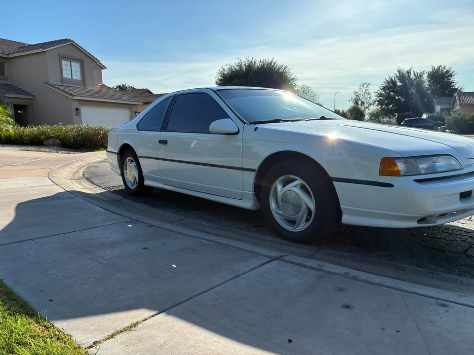 1990 Ford Thunderbird 10th Gen - Image 12 of 25