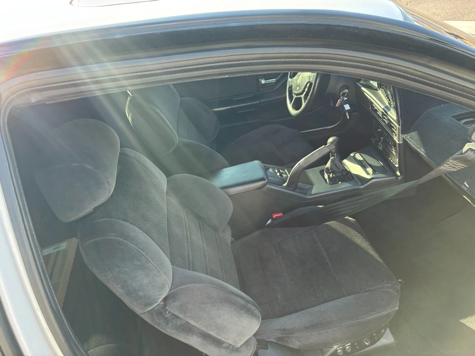 1990 Ford Thunderbird 10th Gen - Image 3 of 25