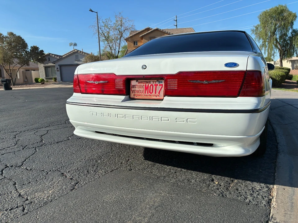 1990 Ford Thunderbird 10th Gen - Image 23 of 25