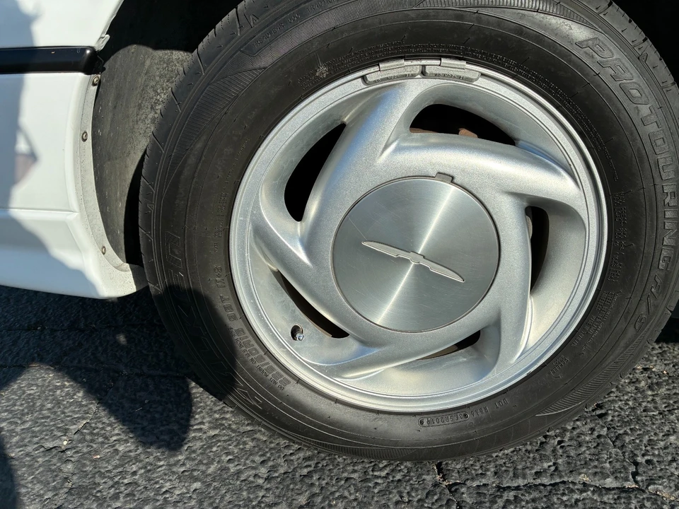 1990 Ford Thunderbird 10th Gen - Image 19 of 25