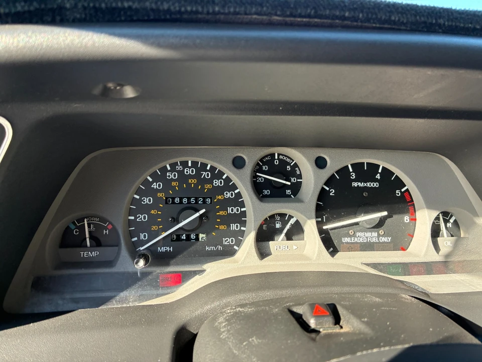 1990 Ford Thunderbird 10th Gen - Image 14 of 25