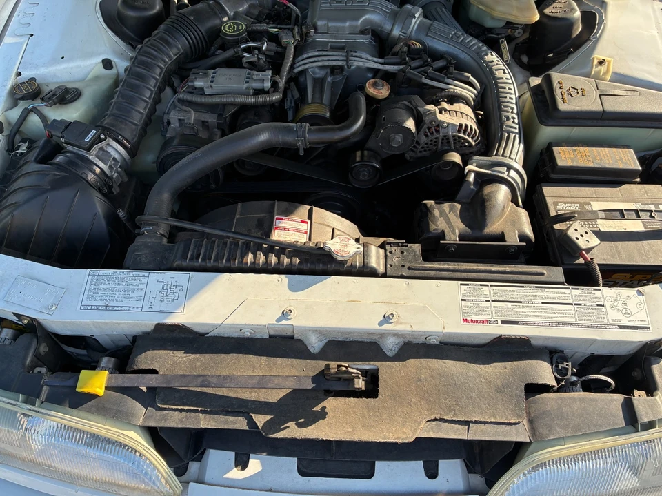 1990 Ford Thunderbird 10th Gen - Image 8 of 25