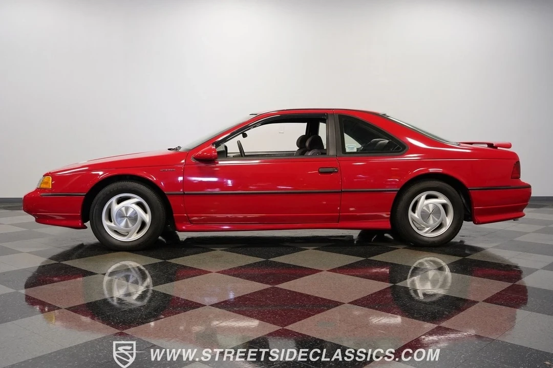 1990 Ford Thunderbird 10th Gen - Image 3 of 12
