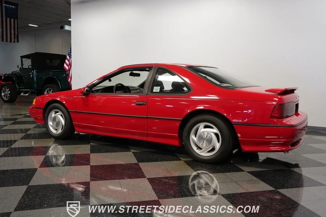 1990 Ford Thunderbird 10th Gen - Image 9 of 12