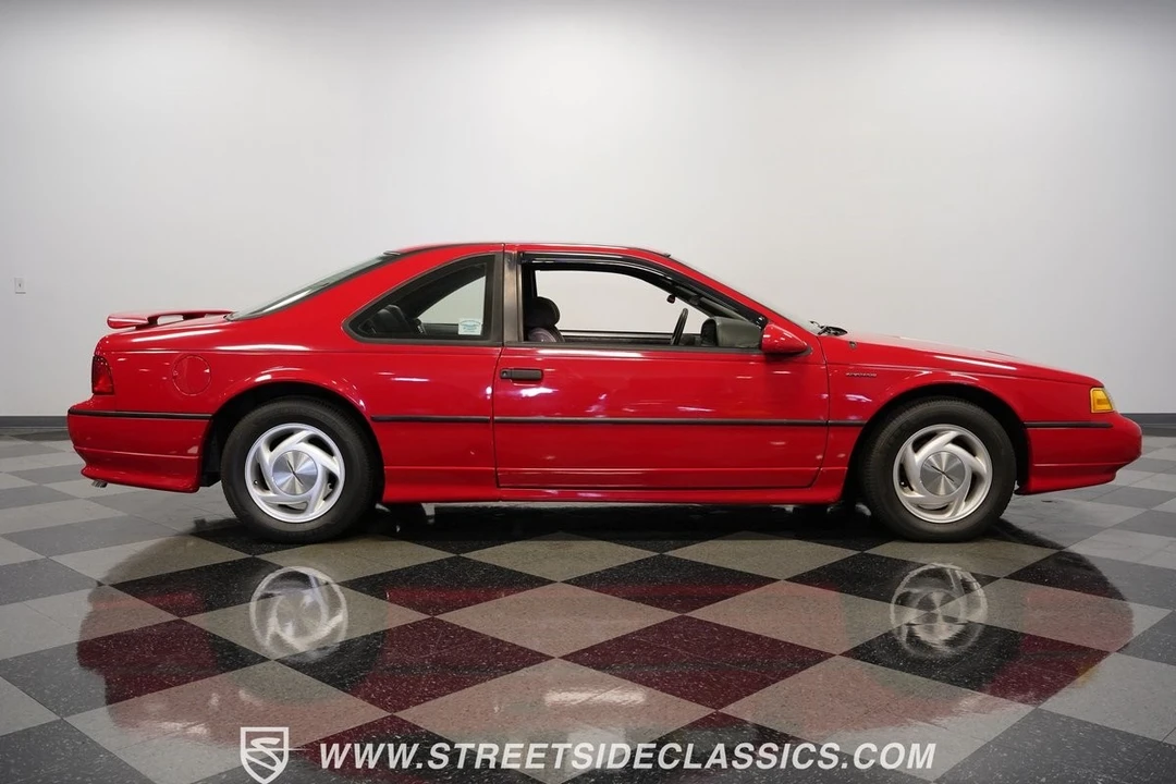 1990 Ford Thunderbird 9th Gen - Image 15 of 21