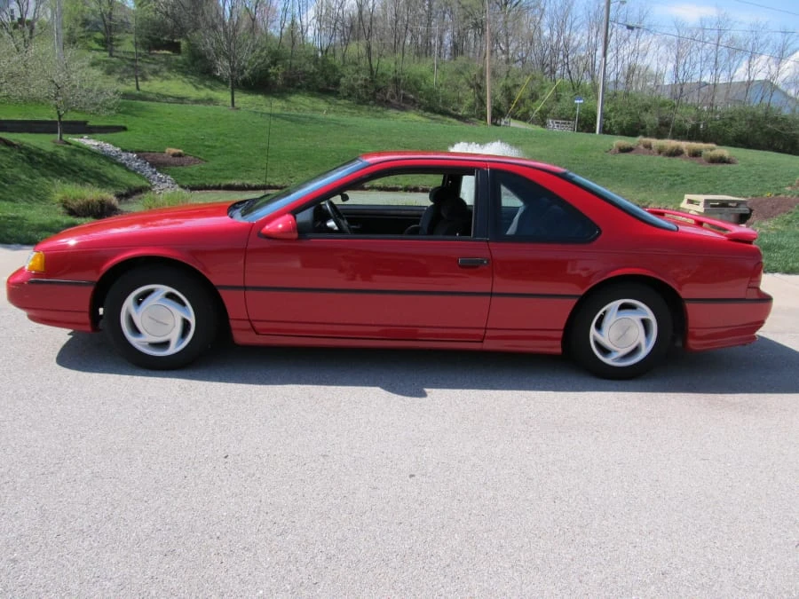 1990 Ford Thunderbird 10th Gen - Image 2 of 7