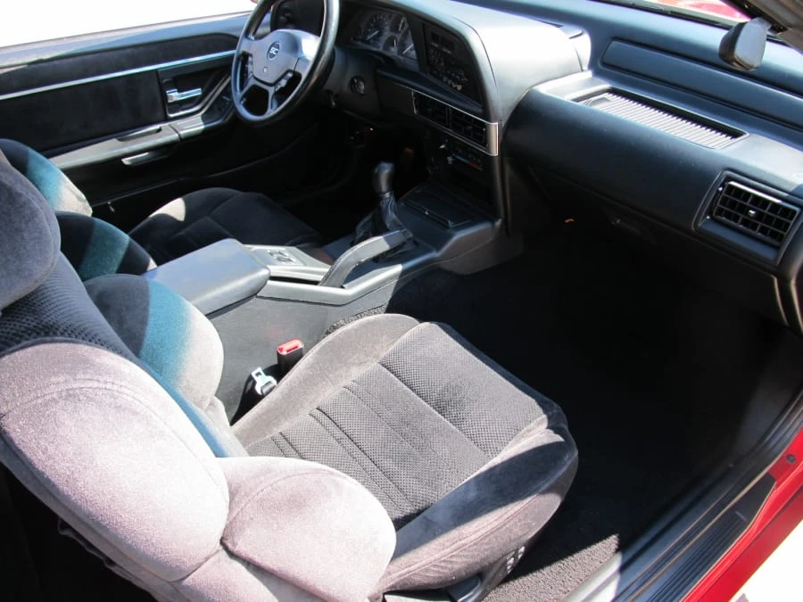 1990 Ford Thunderbird 10th Gen - Image 5 of 7