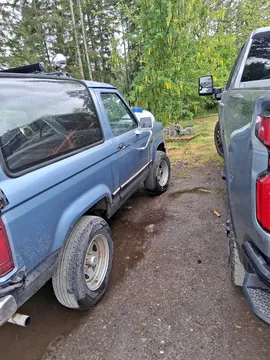 1990 Ford Bronco 2