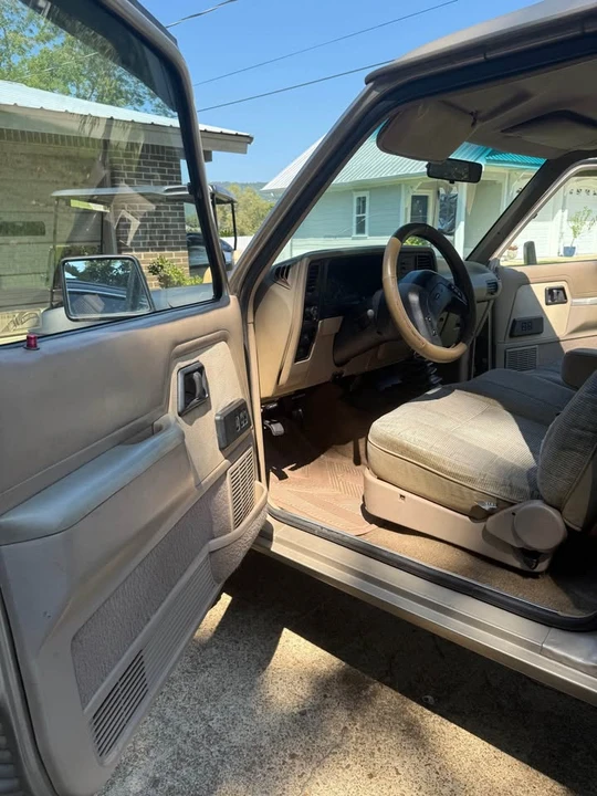 1990 Ford Bronco 4th Gen - Image 7 of 10