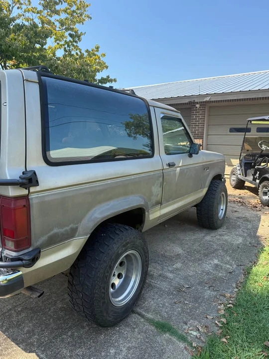 1990 Ford Bronco 4th Gen - Image 3 of 10