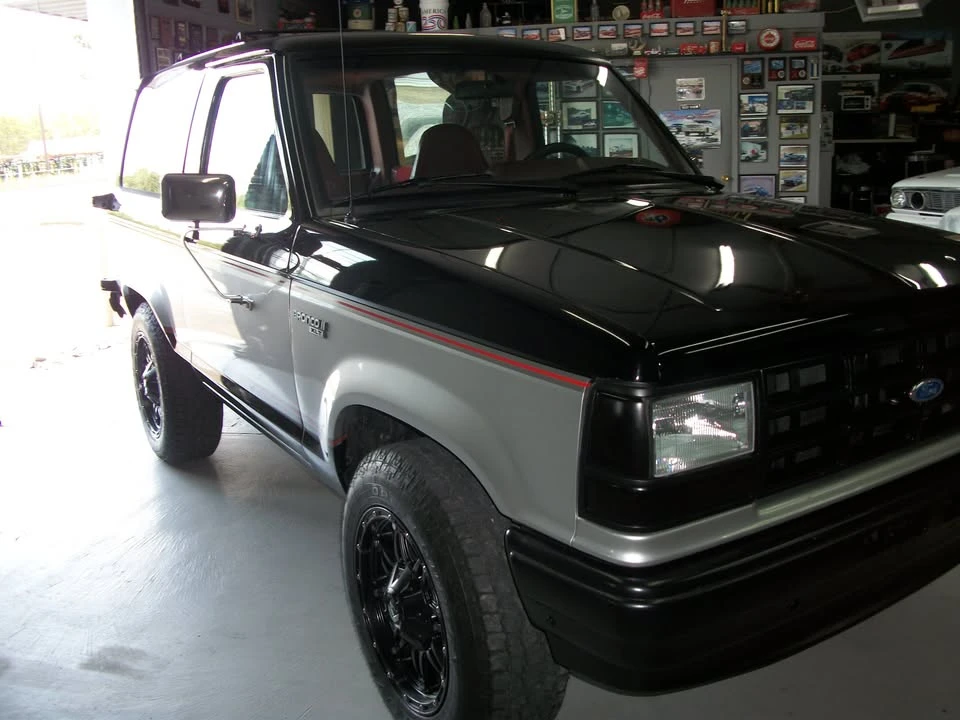 1990 Ford Bronco II - Image 2 of 9