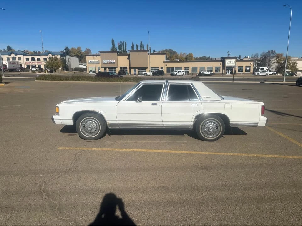 1990 Ford Crown Victoria - Image 5 of 5