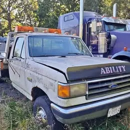 1990 Ford F-450 XL Cab & Chassis 2D