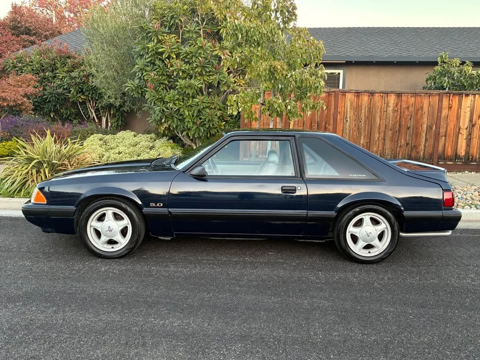 1990 Ford Mustang 3rd Gen - Image 2 of 18