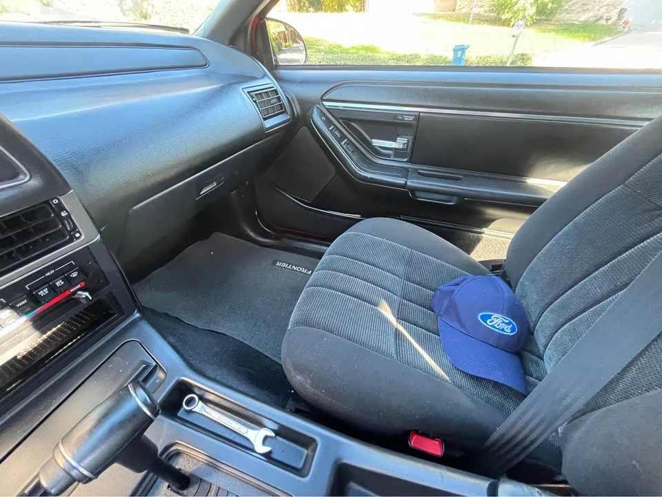 1990 Ford Thunderbird 9th Gen - Image 6 of 12