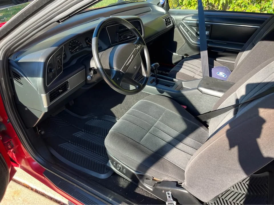 1990 Ford Thunderbird 9th Gen - Image 9 of 12