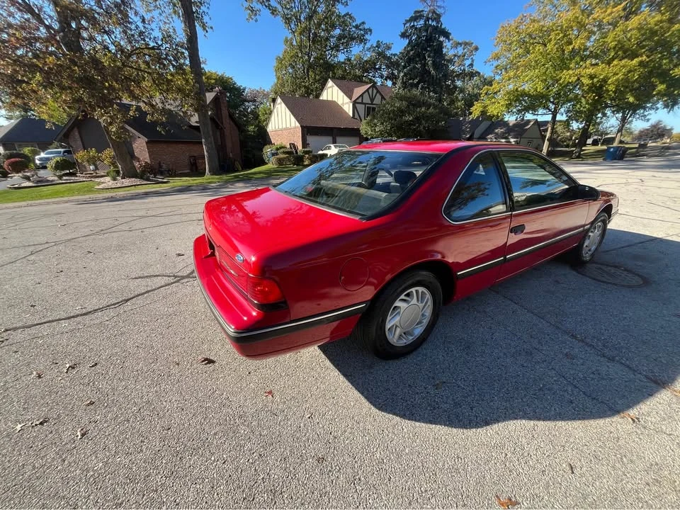 1990 Ford Thunderbird 9th Gen - Image 2 of 12
