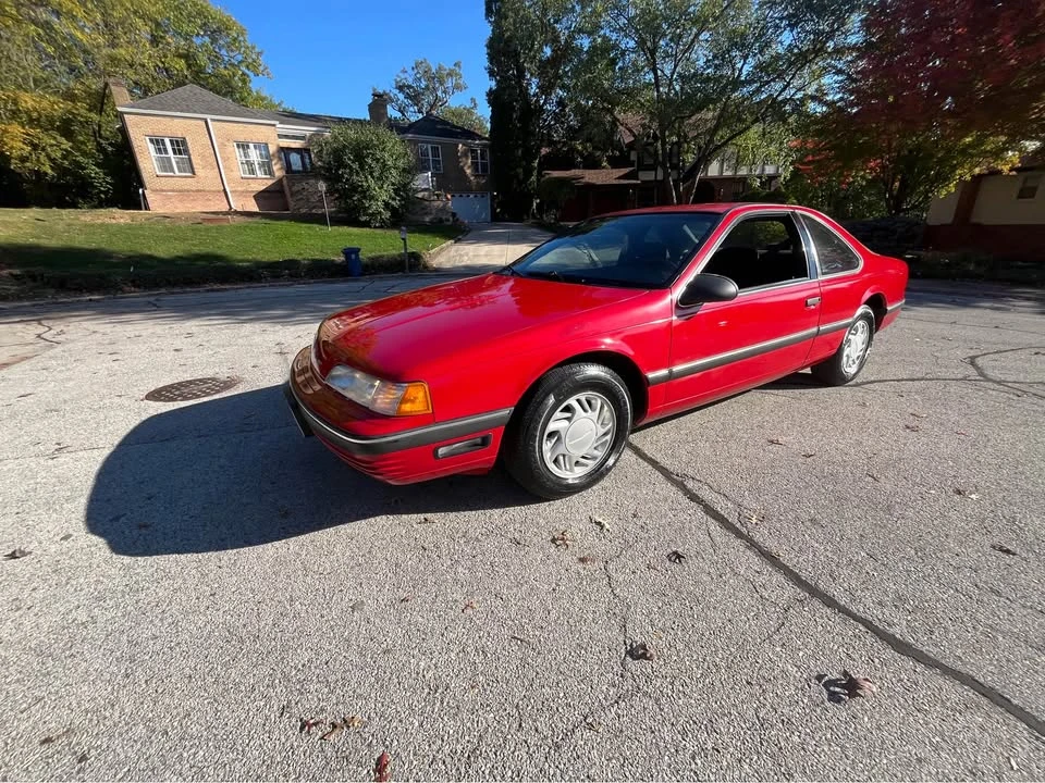 1990 Ford Thunderbird 9th Gen - Image 3 of 12