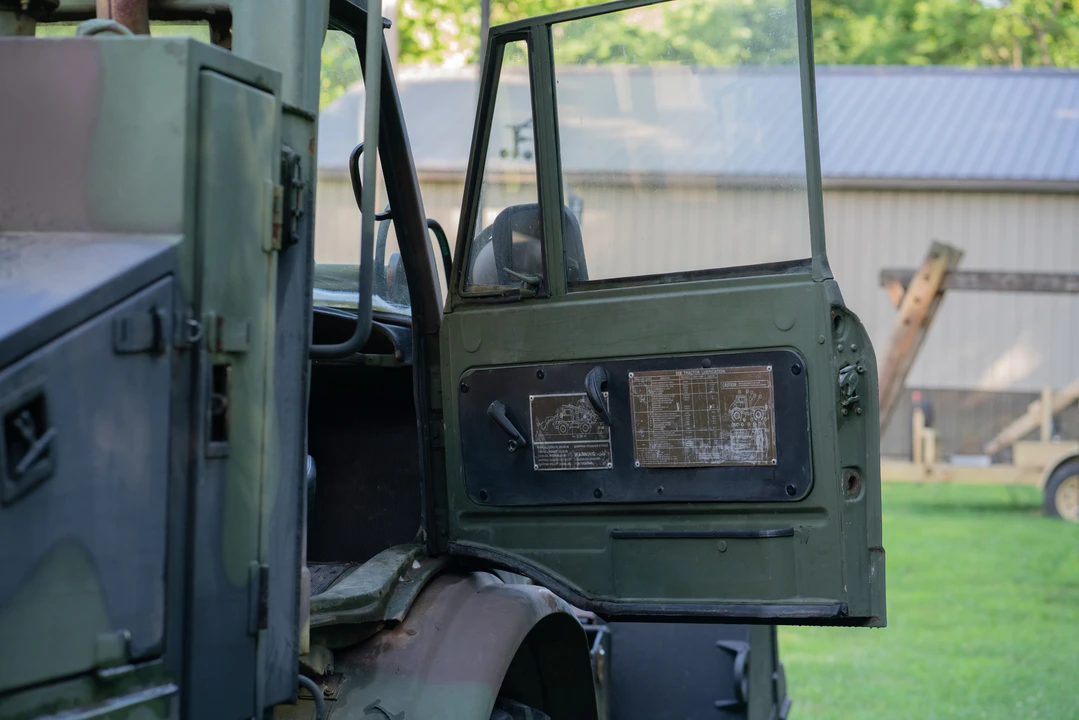 1990 Mercedes-Benz Unimog - Image 31 of 31