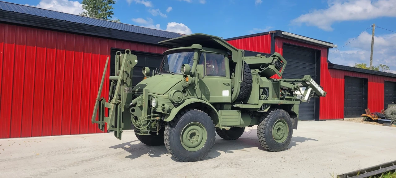 1990 Mercedes-Benz Unimog - Image 2 of 31