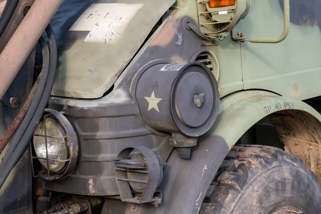 1990 Mercedes-Benz Unimog - Image 26 of 31