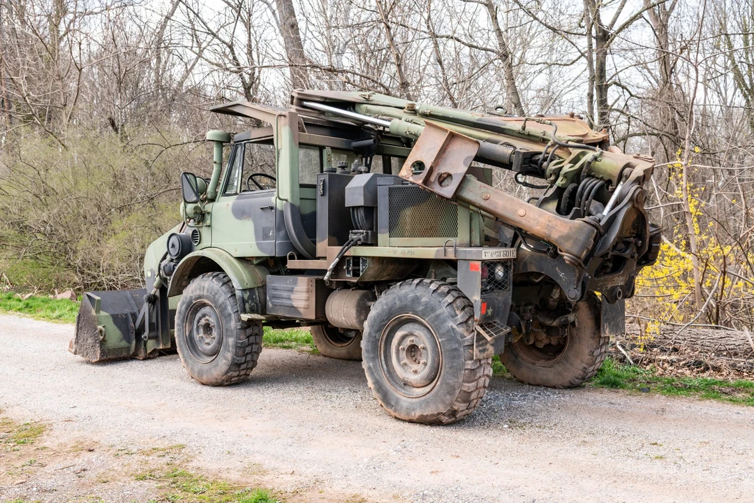 1990 Mercedes-Benz Unimog - Image 7 of 31