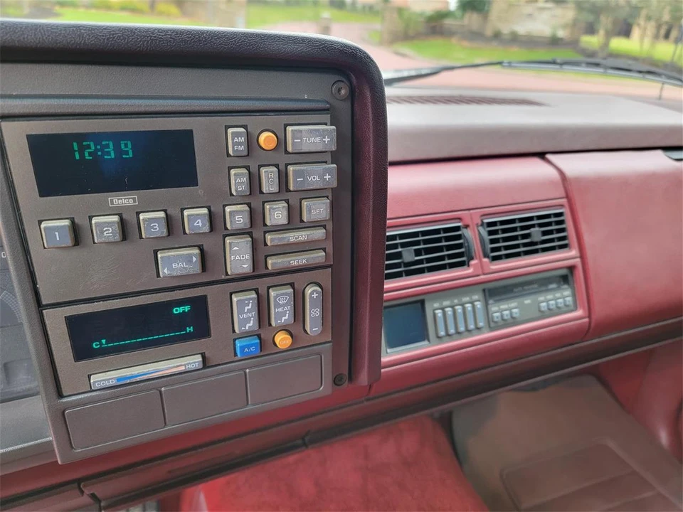 1990 GMC C/K 3rd Gen - Image 26 of 31