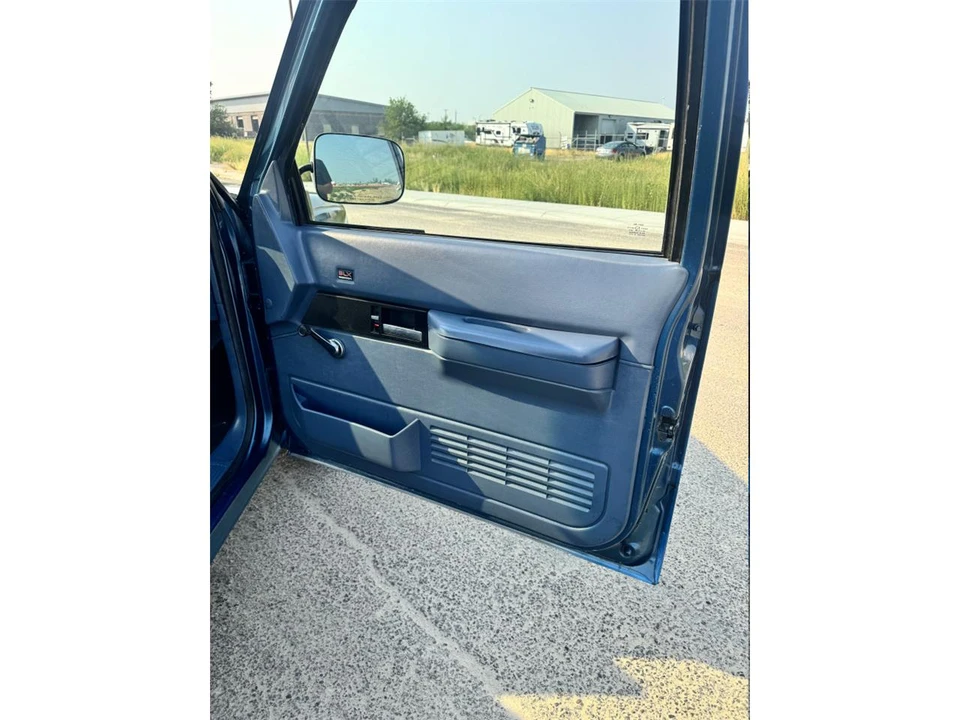 1990 GMC C/K 3rd Gen - Image 10 of 12