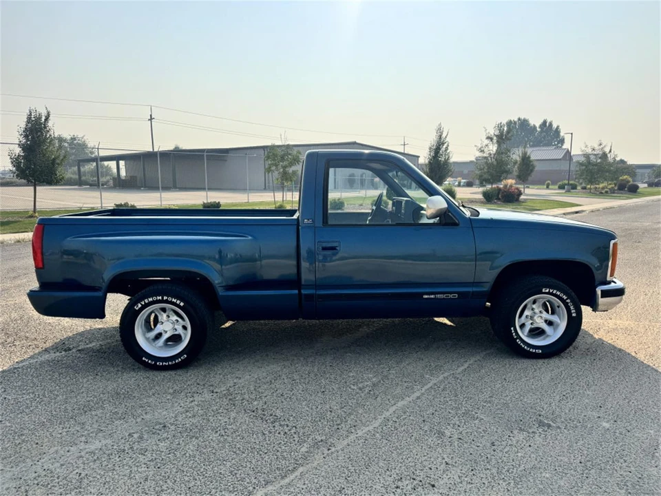1990 GMC C/K 3rd Gen - Image 5 of 12