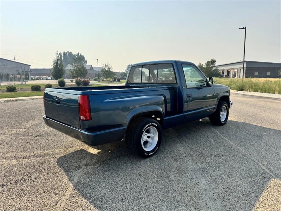 1990 GMC C/K 3rd Gen - Image 4 of 12