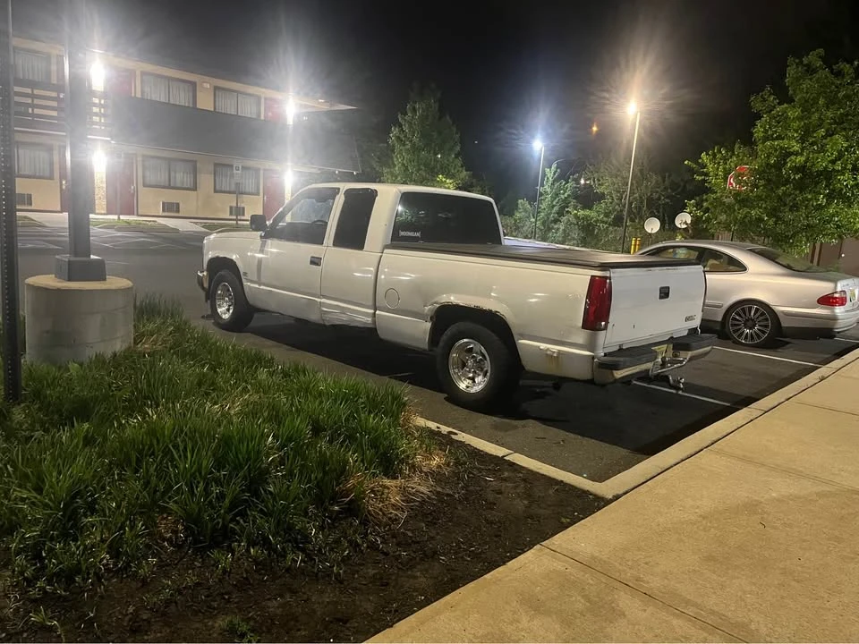 1990 GMC Sierra 1st Gen - Image 4 of 5