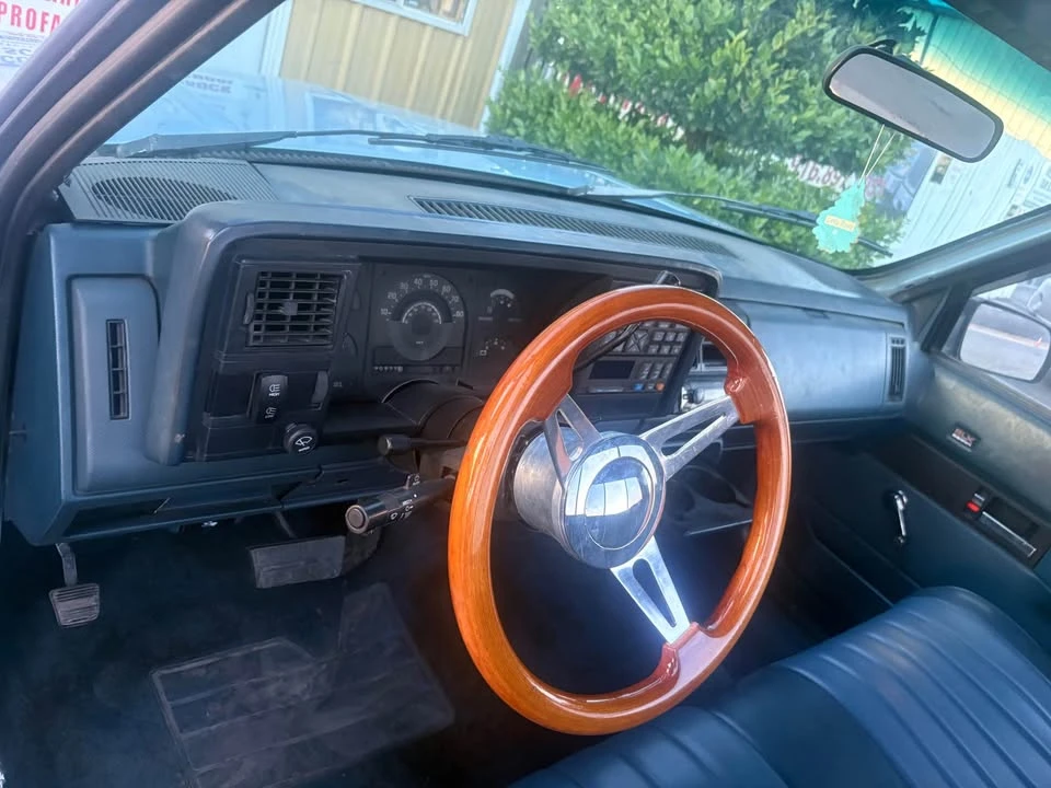 1990 GMC C/K 3rd Gen - Image 3 of 9
