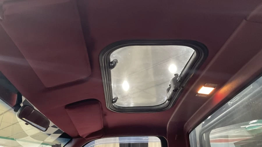 1990 GMC Sierra 1st Gen - Image 5 of 12