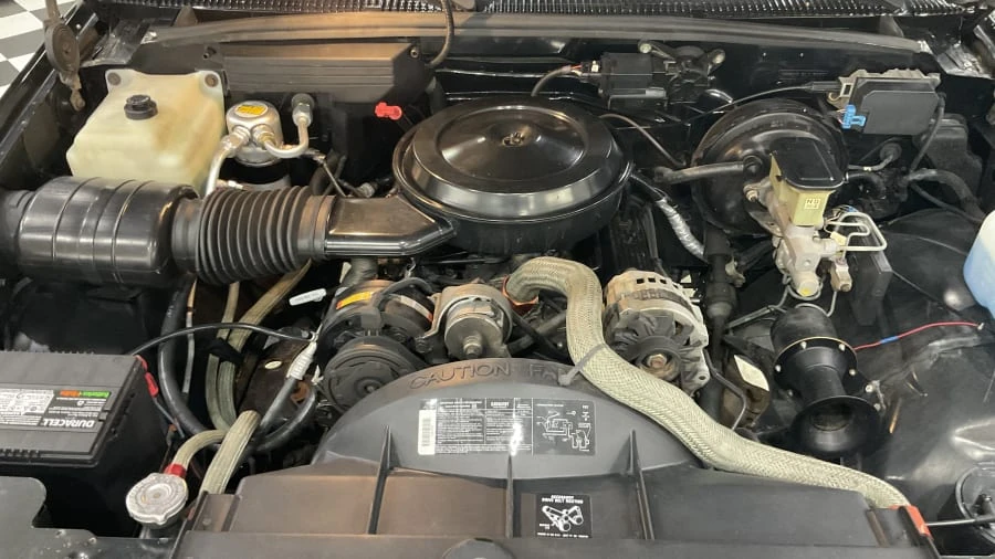 1990 GMC Sierra 1st Gen - Image 6 of 12