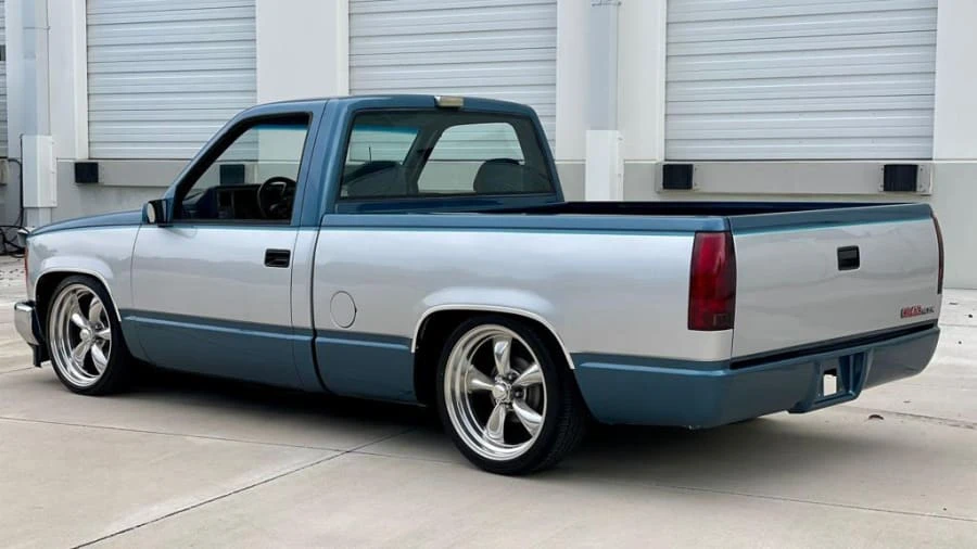 1990 GMC Sierra 1st Gen - Image 3 of 18