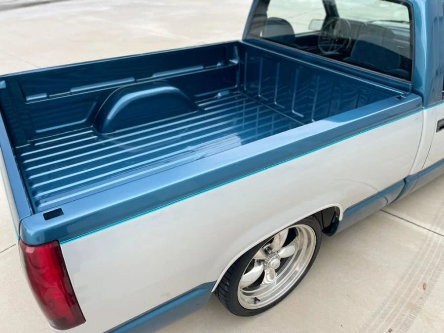 1990 GMC Sierra 1st Gen - Image 5 of 18