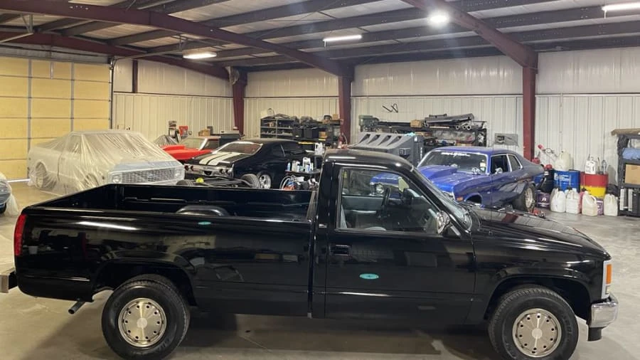 1990 GMC Sierra 1st Gen - Image 7 of 13